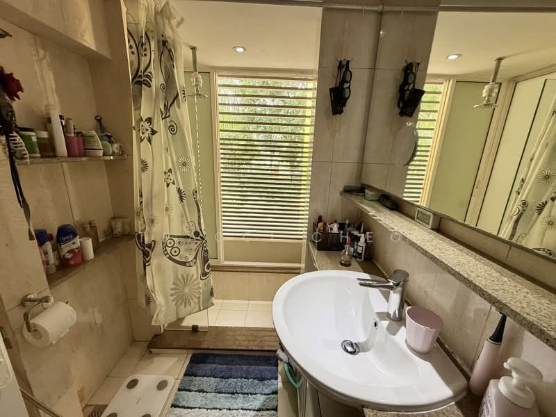 Savannah Condopark, 35 Simei Rise, 3 Bedrooms, 1,227 sqft, Condominium For Rent, by Tracci Cheo, 500163585 - Bathroom - PropertyGuru.com.sg