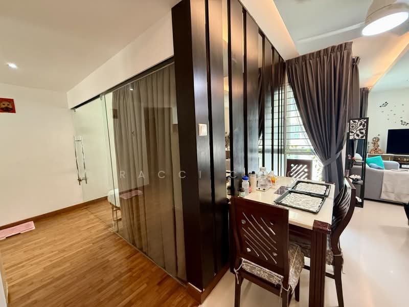 Savannah Condopark, 35 Simei Rise, 3 Bedrooms, 1,227 sqft, Condominium For Rent, by Tracci Cheo, 500163585 - Dining Room - PropertyGuru.com.sg
