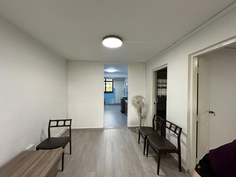 25 Toa Payoh East, 25 Toa Payoh East, 3 Bedrooms, 721 sqft, HDB Flat For Sale, by Dennis Chua, 500163586 - Living Room - PropertyGuru.com.sg