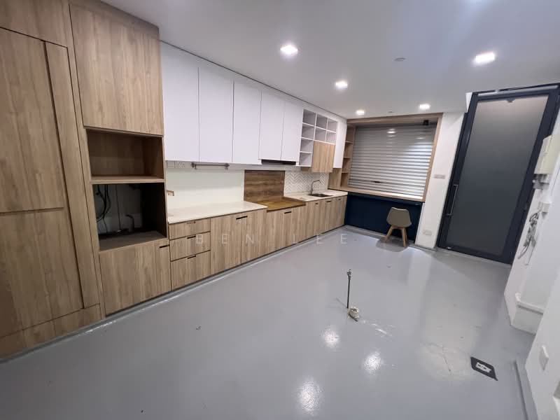 CT Hub 2, 114 Lavender Street, 334 sqft, Food & Beverage For Rent, by Ben Lee, 500163589 - Kitchen - CommercialGuru.com.sg