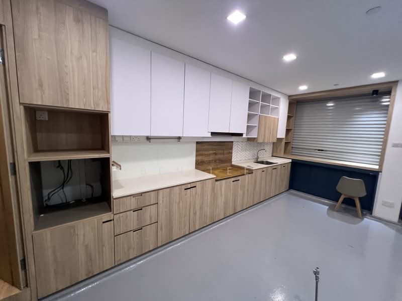 CT Hub 2, 114 Lavender Street, 334 sqft, Food & Beverage For Rent, by Ben Lee, 500163589 - Kitchen - CommercialGuru.com.sg