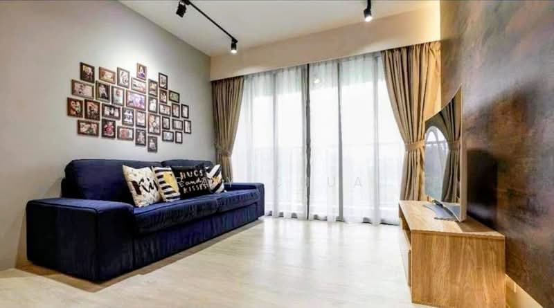 679A Punggol Drive, 679A Punggol Drive, 2 Bedrooms, 1,001 sqft, HDB Flat For Sale, by Ray Chua, 500163590 - Living Room - PropertyGuru.com.sg