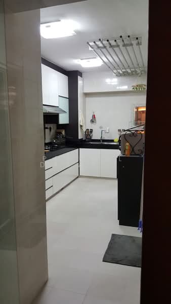 110C Punggol Field, 110C Punggol Field, 3 Bedrooms, 968 sqft, HDB Flat For Sale, by Perumal Dasarathan, 500163591 - Kitchen - PropertyGuru.com.sg
