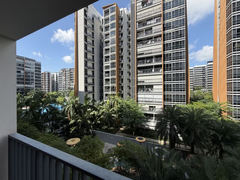 Coco Palms, 27 Pasir Ris Grove, 3 Bedrooms, 904 sqft, Condominium For Rent, by Lionel Mai, 500163594 - Exterior - PropertyGuru.com.sg