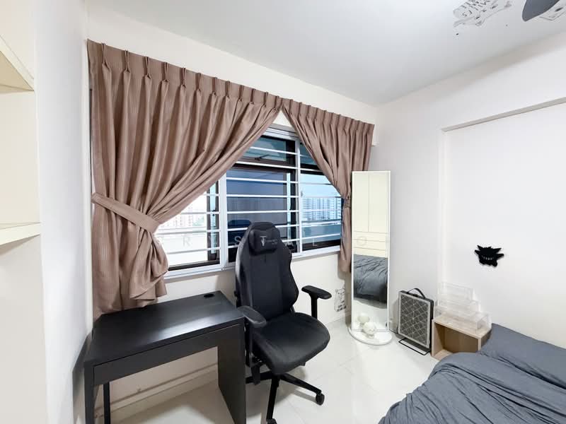 101 Rivervale Walk, 101 Rivervale Walk, Room Rental, 120 sqft, HDB Flat For Rent, by Crystal Oh, 500163608 - Bedroom - PropertyGuru.com.sg