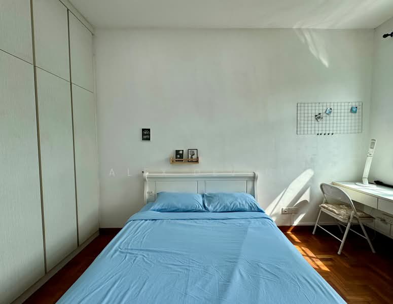 Westwood Crescent, , Room Rental, 200 sqft, Terraced House For Rent, by Alex Deven, 500163612 - Bedroom - PropertyGuru.com.sg