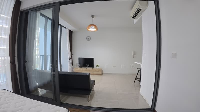 My Manhattan, 33 Simei Street 3, 1 Bedroom, 560 sqft, Condominium For Sale, by Cheryne Hoo, 500163618 - Living Room - PropertyGuru.com.sg
