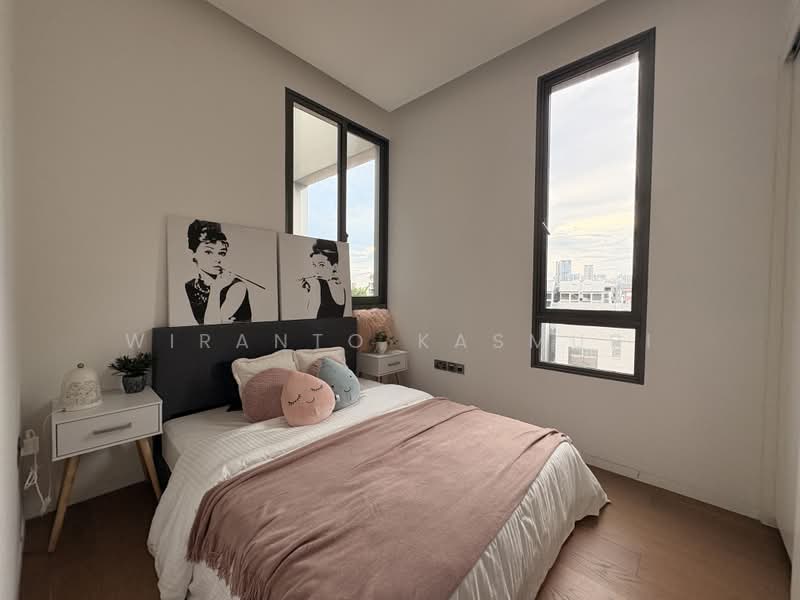 Cheapest Freehold 3BR Penthouse |1KM to Top Schools | Huge Landscape, , 3 Bedrooms, 1,410 sqft, Condominium For Sale, by Wiranto Kasmuri, 500163622 - Bedroom - PropertyGuru.com.sg