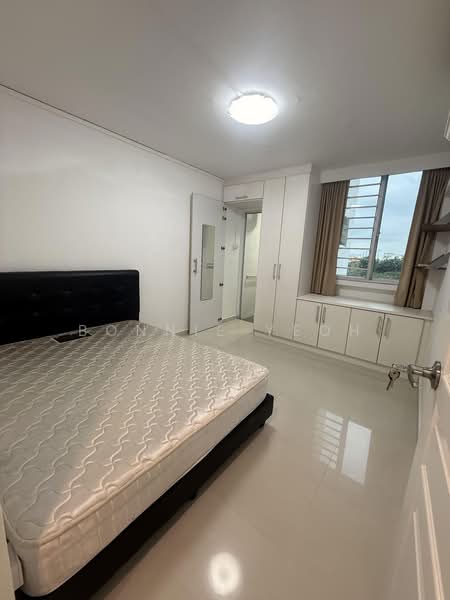 614 Hougang Avenue 8, 614 Hougang Avenue 8, 3 Bedrooms, 904 sqft, HDB Flat For Rent, by Bonnie Yeoh, 500163623 - Bedroom - PropertyGuru.com.sg