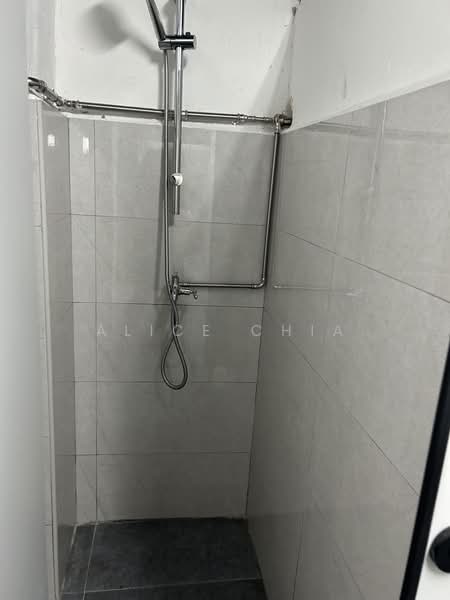 Jalan Senang, , 3,602 sqft, Light Industrial (B1) For Rent, by Alice Chia, 500163630 - Bathroom - CommercialGuru.com.sg