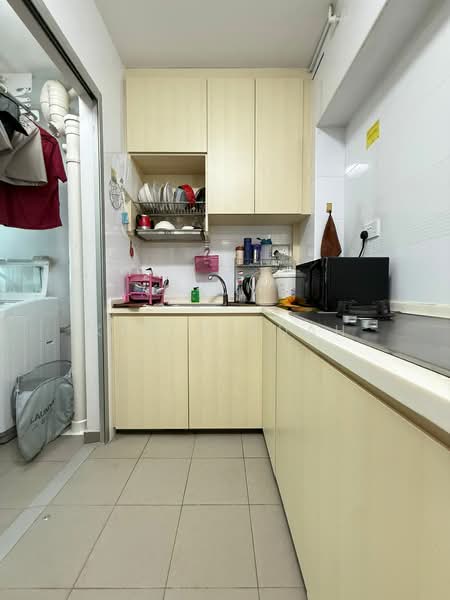 128B Canberra Street, 128B Canberra Street, 2 Bedrooms, 732 sqft, HDB Flat For Sale, by Kavin Kuah, 500163634 - Kitchen - PropertyGuru.com.sg
