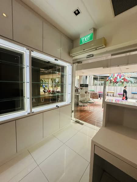 722 Ang mo kio ave 8, 722 ang mo kio, Ang Mo Kio / Bishan / Thomson, 1,635 sqft, Shop / Shophouse For Sale, by Paulynn Tay, 500163635 - Entrance - CommercialGuru.com.sg