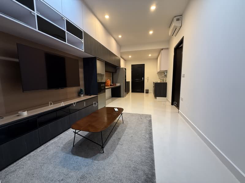 E Maisons (The Maisons), 30 Braddell Road, 1 Bedroom, 570 sqft, Apartment For Rent, by David Chandra, 500163643 - Living Room - PropertyGuru.com.sg