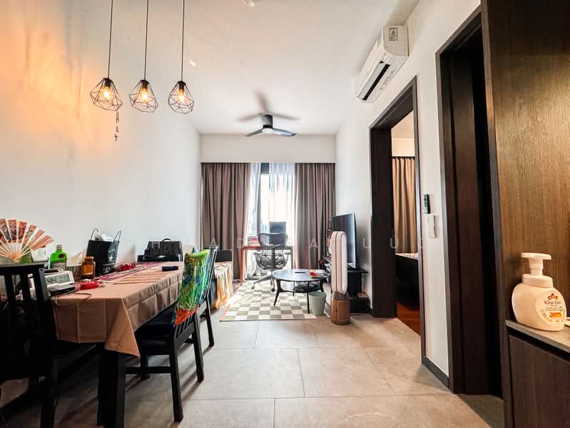Midtown Modern, 18 Tan Quee Lan Street, 1 Bedroom, 409 sqft, Condominium For Sale, by Ahmad Faruuq, 500163645 - Living Room - PropertyGuru.com.sg