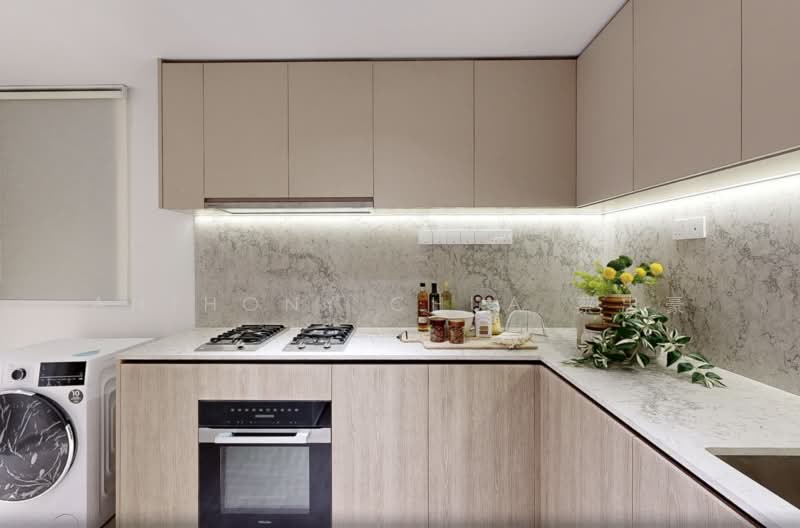 Bloomsbury Residences, 61 Media Circle, 4 Bedrooms, 1,206 sqft, Apartment For Sale, by Anthony Chua 蔡忠豪, 500163653 - Kitchen - PropertyGuru.com.sg