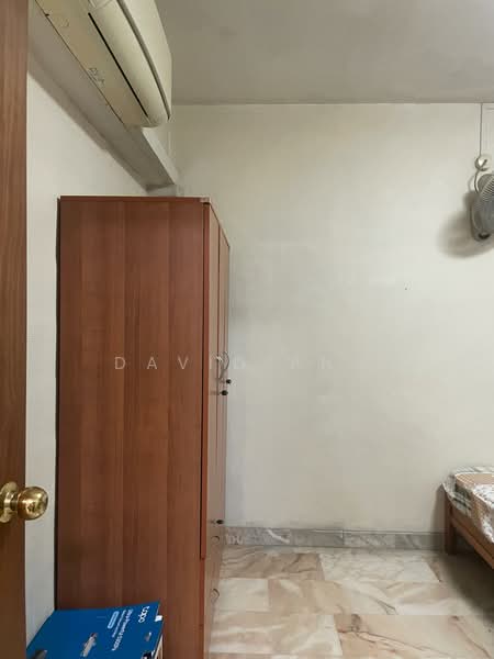 143 Potong Pasir Avenue 2, 143 Potong Pasir Avenue 2, Room Rental, 200 sqft, HDB Flat For Rent, by David Ang, 500163655 - Bedroom - PropertyGuru.com.sg