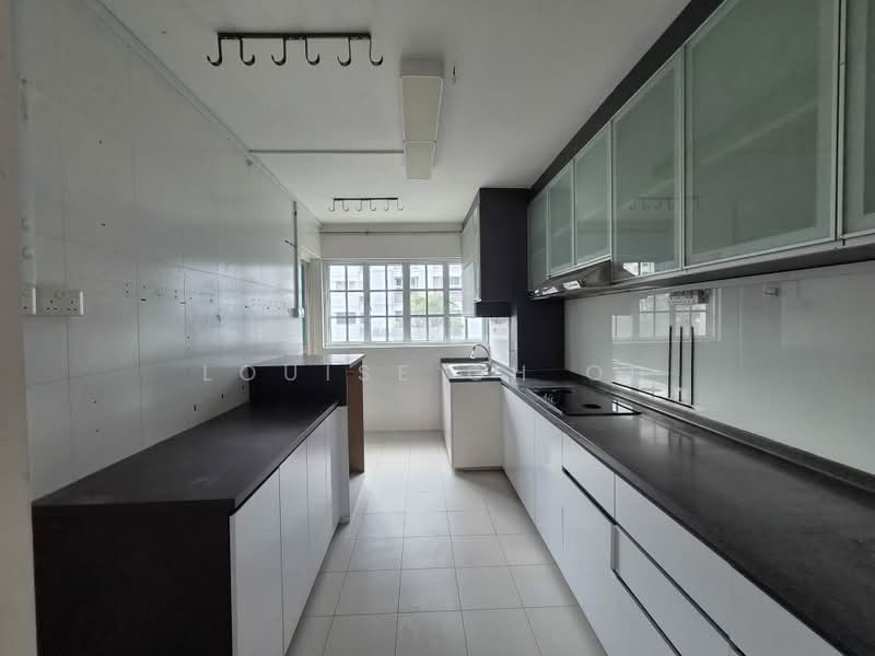 369 Bukit Batok Street 31, 369 Bukit Batok Street 31, 3 Bedrooms, 1,119 sqft, HDB Flat For Sale, by Louise Oh Oh, 500163658 - Kitchen - PropertyGuru.com.sg