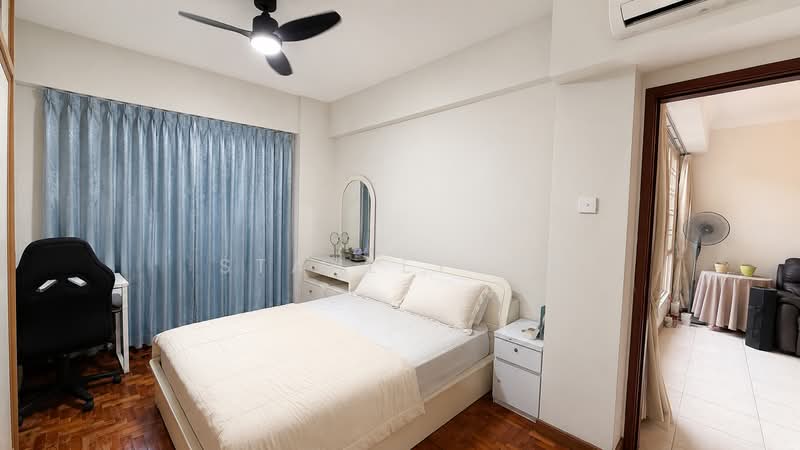 Castle Green, 485 Yio Chu Kang Road, 3 Bedrooms, 1,119 sqft, Condominium For Sale, by Stanley Ho, 500163661 - Bedroom - PropertyGuru.com.sg