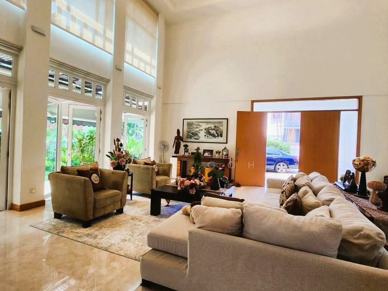 RARE EXCLUSIVE LOCATION GRAND BUNGALOW FOR SALE, Siglap Bungalows Zone, 5 Bedrooms, 4,600 sqft, Detached House For Sale, by Janice Goh 吴, 500163673 - Living Room - PropertyGuru.com.sg