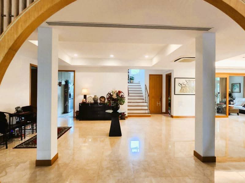 RARE EXCLUSIVE LOCATION GRAND BUNGALOW FOR SALE, Siglap Bungalows Zone, 5 Bedrooms, 4,600 sqft, Detached House For Sale, by Janice Goh 吴, 500163673 - Entrance - PropertyGuru.com.sg