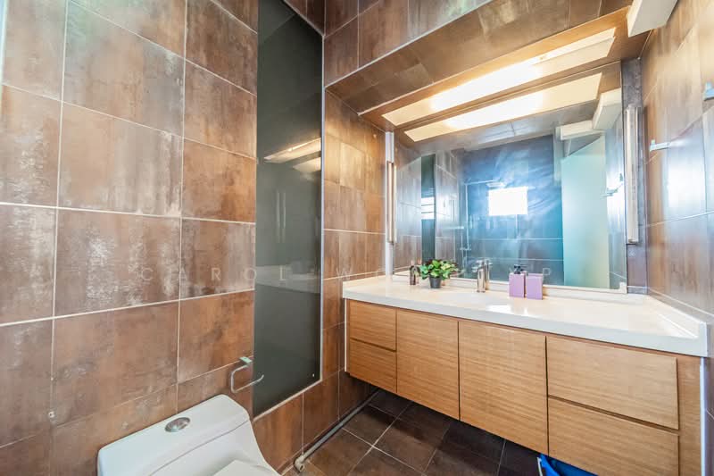 296 Yishun Street 20, 296 Yishun Street 20, 3 Bedrooms, 980 sqft, HDB Flat For Sale, by Carol Wong XP, 500163687 - Bathroom - PropertyGuru.com.sg