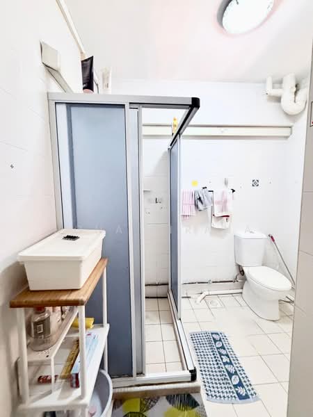 205B Compassvale Lane, 205B Compassvale Lane, 4 Bedrooms, 1,539 sqft, HDB Flat For Sale, by Nona Kirana, 500163688 - Bathroom - PropertyGuru.com.sg