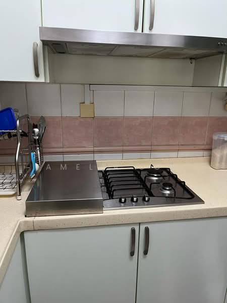 Oleander Towers, 911 Lorong 1 Toa Payoh, 2 Bedrooms, 861 sqft, Apartment For Rent, by Amelia Goh, 500163706 - Kitchen - PropertyGuru.com.sg