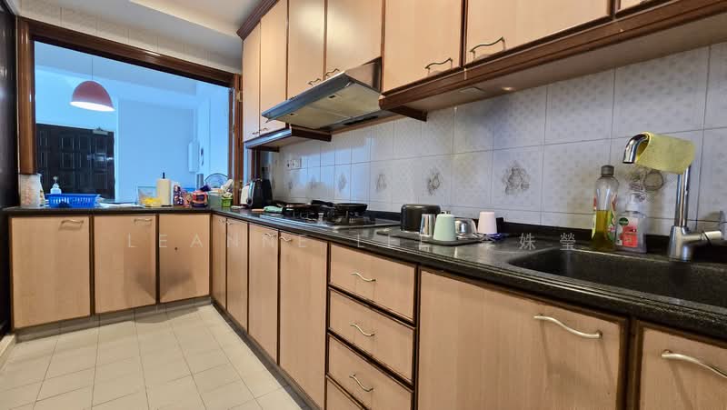 Hume Park I, 1 Hume Avenue, 2 Bedrooms, 904 sqft, Condominium For Rent, by LeAnne Lee 李姝瑩, 500163728 - Kitchen - PropertyGuru.com.sg