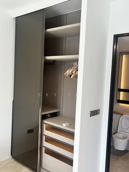 The Reef at King's Dock, 2 Harbourfront Avenue, 1 Bedroom, 538 sqft, Condominium For Sale, by Sky Toh, 500163736 - Bathroom - PropertyGuru.com.sg