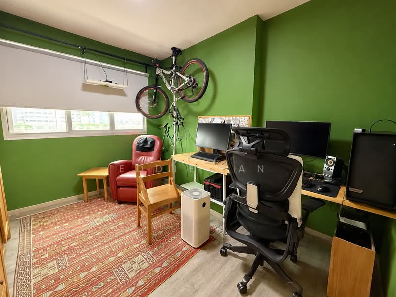 293D Bukit Batok Street 21, 293D Bukit Batok Street 21, 3 Bedrooms, 1,001 sqft, HDB Flat For Sale, by Eddie Tan, 500163739 - Common Bedroom 2 - PropertyGuru.com.sg