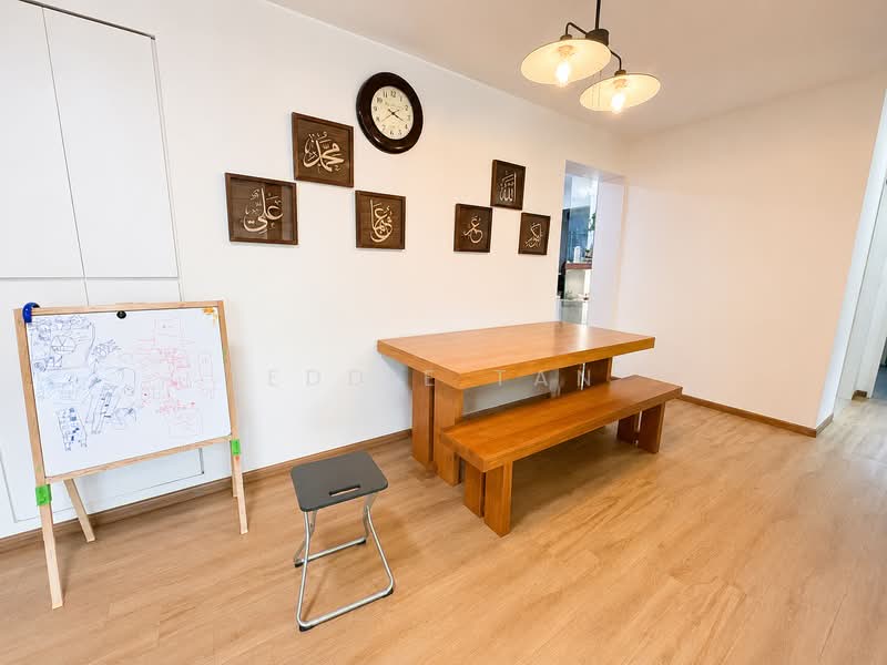 293D Bukit Batok Street 21, 293D Bukit Batok Street 21, 3 Bedrooms, 1,001 sqft, HDB Flat For Sale, by Eddie Tan, 500163739 - Dining Room - PropertyGuru.com.sg