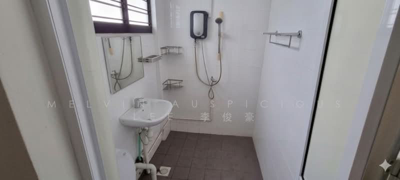 163 Bukit Batok Street 11, 163 Bukit Batok Street 11, 3 Bedrooms, 1,130 sqft, HDB Flat For Sale, by Melvin Auspicious Lee 李俊豪, 500163740 - Bathroom - PropertyGuru.com.sg