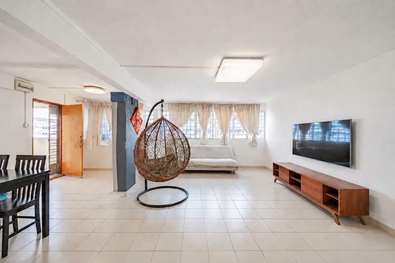 141 Bedok Reservoir Road, 141 Bedok Reservoir Road, 3 Bedrooms, 1,313 sqft, HDB Flat For Sale, by Elaine Wong, 500163743 - Living Room - PropertyGuru.com.sg