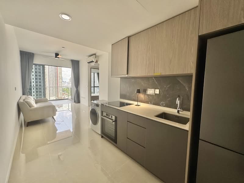 Verticus, 5 Jalan Kemaman, 2 Bedrooms, 700 sqft, Condominium For Rent, by Ivan Chng, 500163745 - Kitchen - PropertyGuru.com.sg