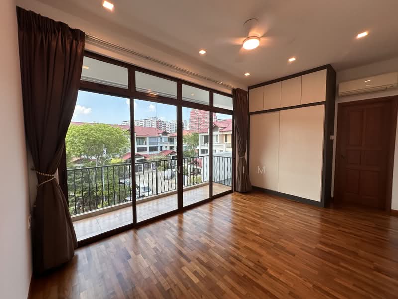 The Riverina, 31 Riverina Walk, 6 Bedrooms, 3,200 sqft, Semi-Detached House For Rent, by Jenny Lim, 500163760 - Balcony - PropertyGuru.com.sg