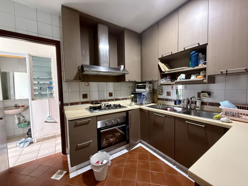 Cavendish Park, 18 Pine Grove, 3 Bedrooms, 1,270 sqft, Condominium For Sale, by Edwin Aw, 500163778 - Kitchen - PropertyGuru.com.sg