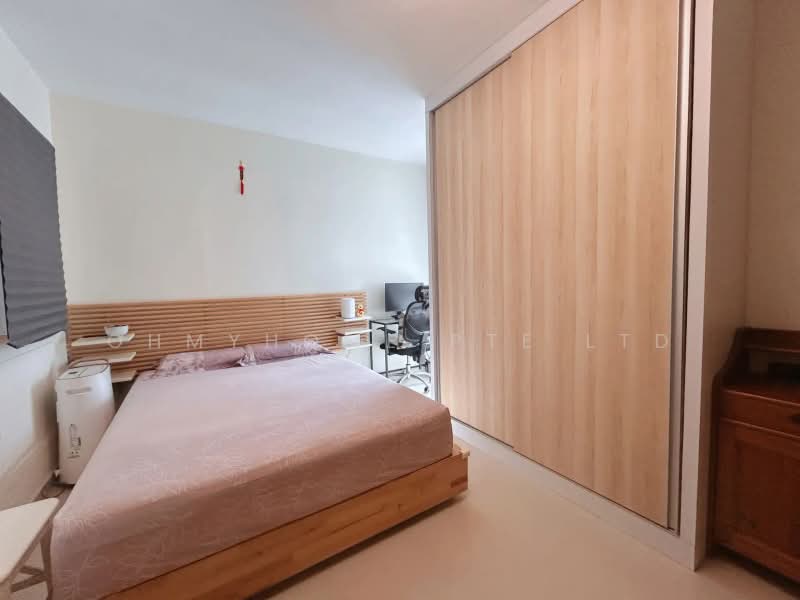 384 Bukit Batok West Avenue 5, 384 Bukit Batok West Avenue 5, 3 Bedrooms, 969 sqft, HDB Flat For Sale, by KEE PENG HAR, 500163782 - Bedroom - PropertyGuru.com.sg