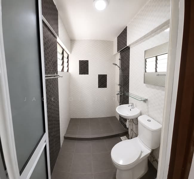 49 Hoy Fatt Road, 49 Hoy Fatt Road, 3 Bedrooms, 1,313 sqft, HDB Flat For Sale, by Jackson Tan  陈涣乐, 500163783 - Bathroom - PropertyGuru.com.sg