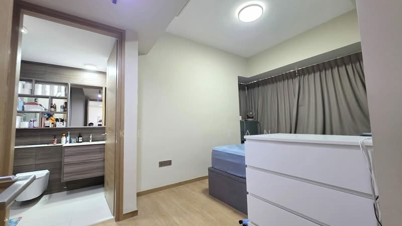 Coco Palms, 21 Pasir Ris Grove, 2 Bedrooms, 743 sqft, Condominium For Rent, by Kenny Tan, 500163784 - Bedroom - PropertyGuru.com.sg