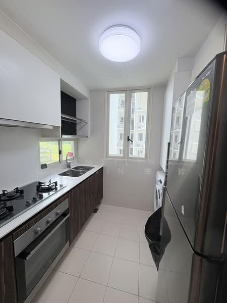 Vacanza @ East, 50 Lengkong Tujoh, 2 Bedrooms, 807 sqft, Condominium For Sale, by Li Meiling Queenin 李美玲, 500163785 - Kitchen - PropertyGuru.com.sg