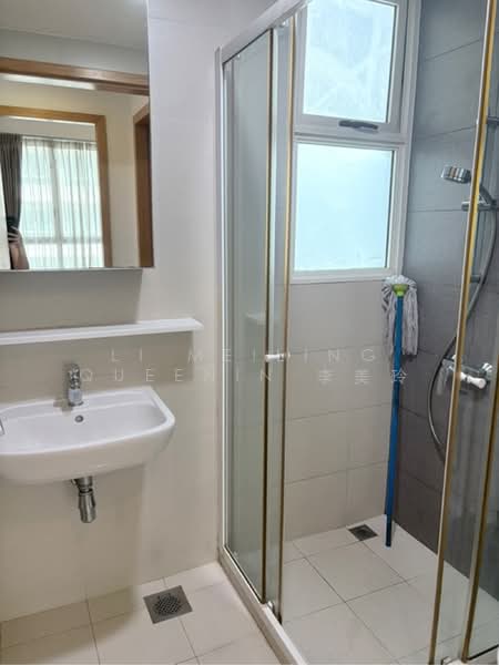 Vacanza @ East, 50 Lengkong Tujoh, Eunos / Geylang / Paya Lebar, 2 Bedrooms, 807 sqft, Condominium For Sale, by Li Meiling Queenin 李美玲, 500163785 - Common bathroom - PropertyGuru.com.sg