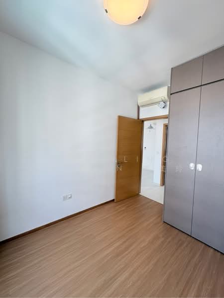 Vacanza @ East, 50 Lengkong Tujoh, Eunos / Geylang / Paya Lebar, 2 Bedrooms, 807 sqft, Condominium For Sale, by Li Meiling Queenin 李美玲, 500163785 - Common bedroom - PropertyGuru.com.sg