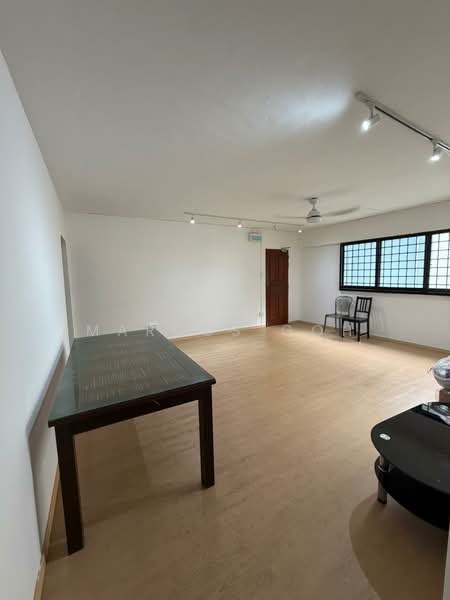 334 Hougang Avenue 5, 334 Hougang Avenue 5, 3 Bedrooms, 1,119 sqft, HDB Flat For Sale, by Marcus Goh, 500163787 - Living Room - PropertyGuru.com.sg