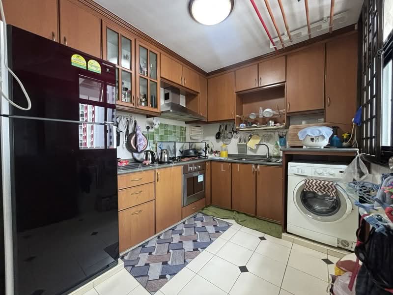 360A Admiralty Drive, 360A Admiralty Drive, 3 Bedrooms, 1,022 sqft, HDB Flat For Sale, by Faith Lim, 500163789 - Kitchen - PropertyGuru.com.sg