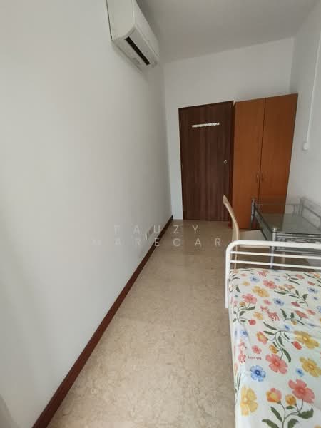 Butterworth 8, 8 Butterworth Lane, Room Rental, 110 sqft, Condominium For Rent, by Fauzy Marecar, 500163790 - Bedroom - PropertyGuru.com.sg