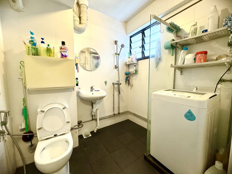 11 Marsiling Drive, 11 Marsiling Drive, 3 Bedrooms, 1,356 sqft, HDB Flat For Sale, by Ong Jia Xuan, 500163795 - Bathroom - PropertyGuru.com.sg