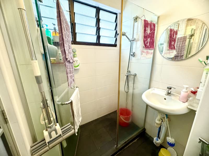 11 Marsiling Drive, 11 Marsiling Drive, 3 Bedrooms, 1,356 sqft, HDB Flat For Sale, by Ong Jia Xuan, 500163795 - Bathroom - PropertyGuru.com.sg