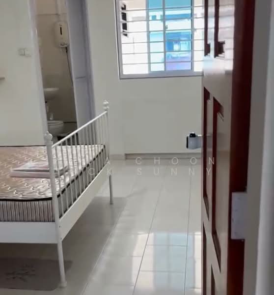 650 Hougang Avenue 8, 650 Hougang Avenue 8, Room Rental, 120 sqft, HDB Flat For Rent, by Phua Choon Teck Sunny, 500163796 - Bedroom - PropertyGuru.com.sg