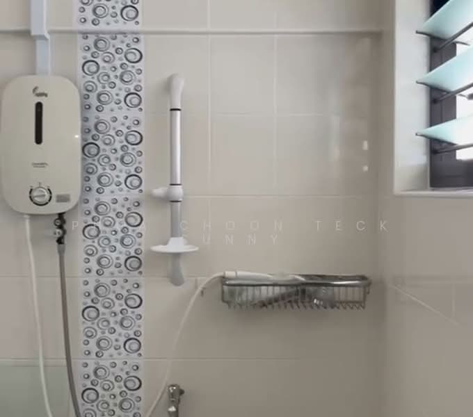 650 Hougang Avenue 8, 650 Hougang Avenue 8, Room Rental, 120 sqft, HDB Flat For Rent, by Phua Choon Teck Sunny, 500163796 - Bathroom - PropertyGuru.com.sg