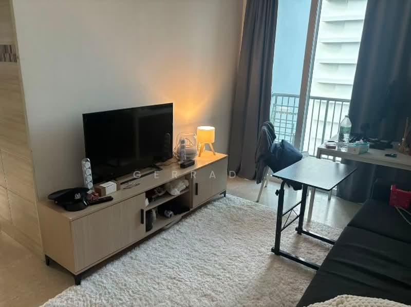 The Merlot, 101 Keng Lee Road, 1 Bedroom, 517 sqft, Apartment For Rent, by GERRAD ., 500163831 - Living Room - PropertyGuru.com.sg